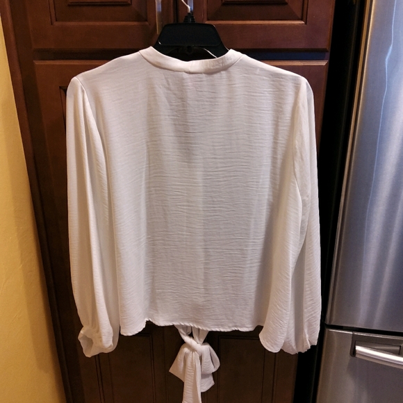 NWT VinceCamuto 3X Ivory Blouse Firm Price *last 1 - Picture 2 of 3